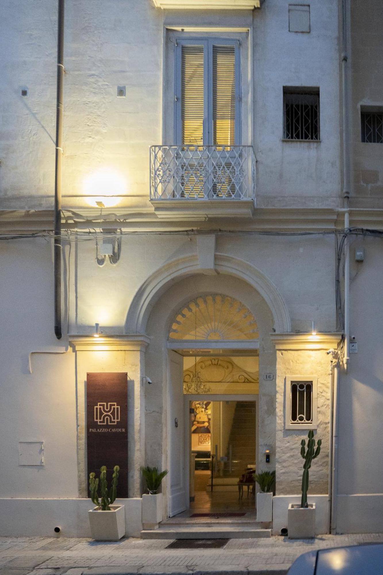 Palazzo Cavour Bed & Breakfast Lecce Exterior photo